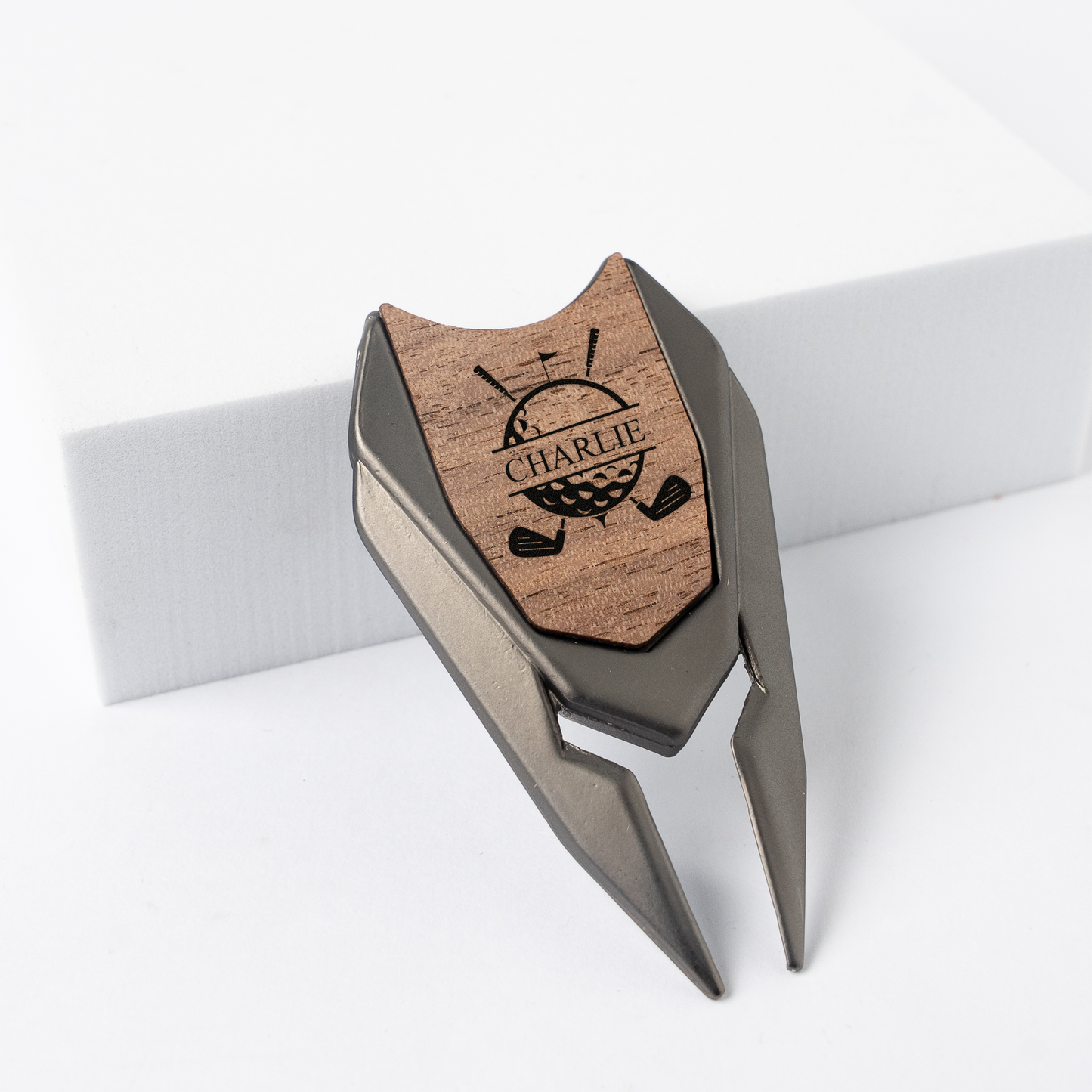 Customizable Golf Divot Tool