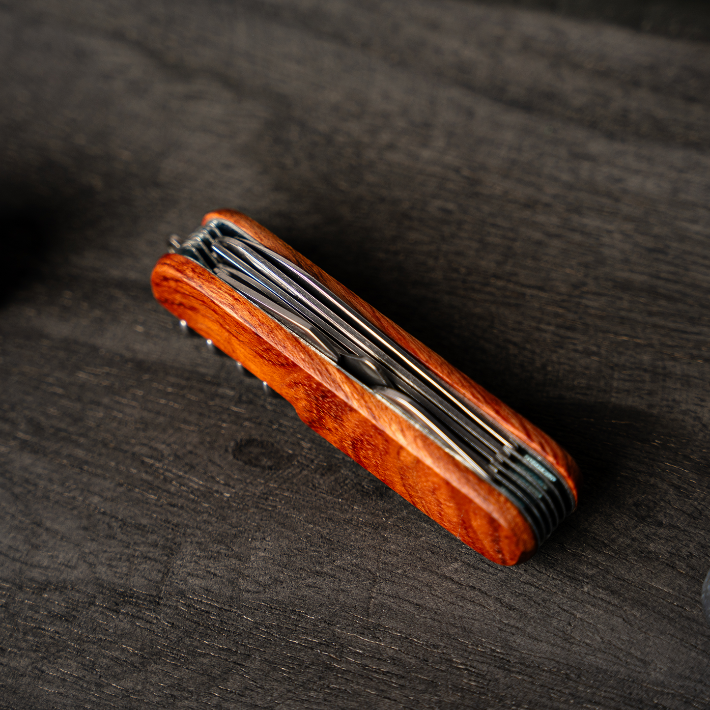 Customized Wood Pocket Knives