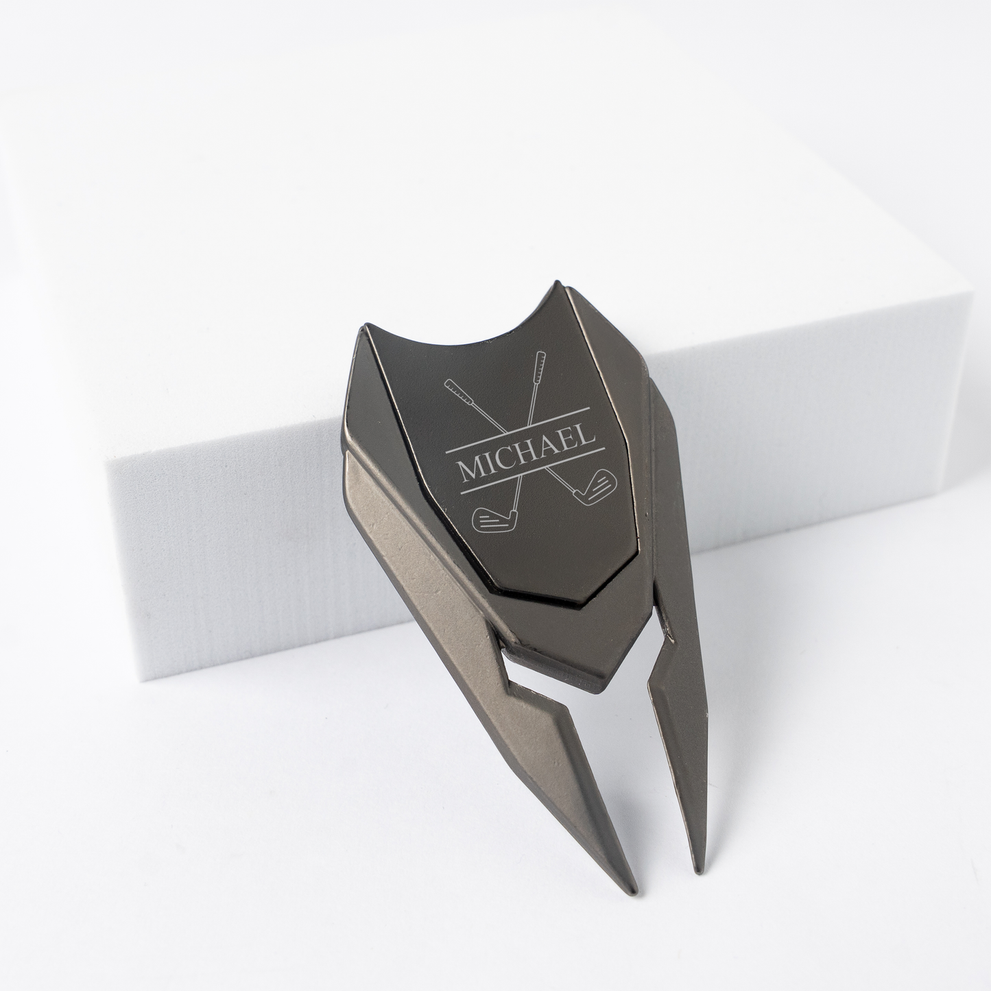 Customizable Golf Divot Tool