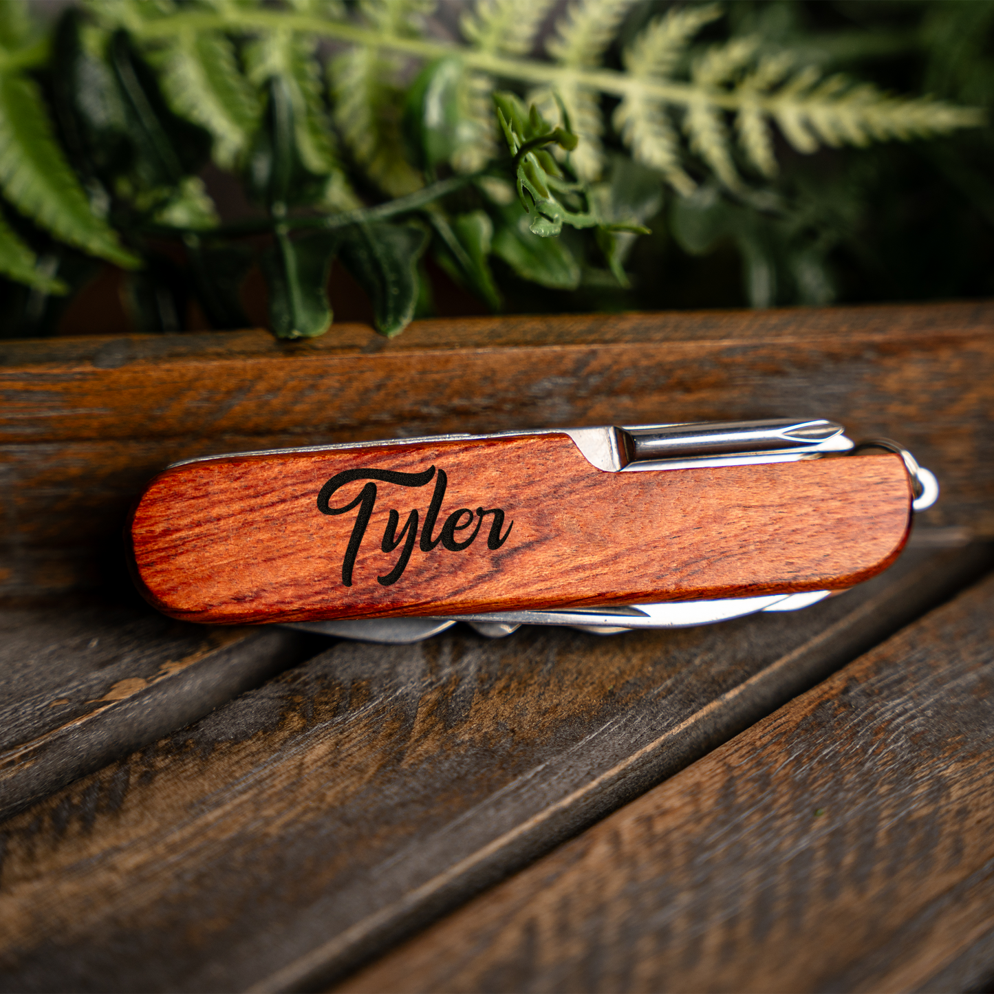 Customized Wood Pocket Knives